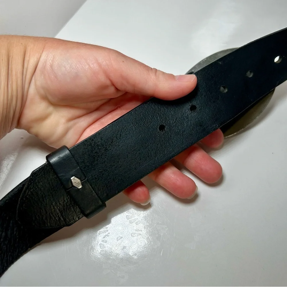 ✨✨SOLD✨✨Harley-Davidson Men’s Black Leather Belt with Harley Silver Buckle - Picture 8 of 8